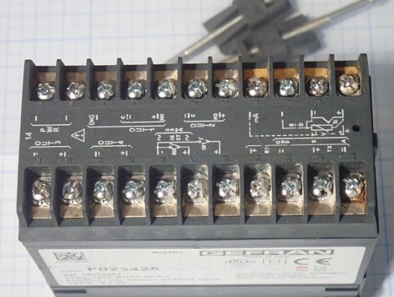 Контроллер GEFRAN 1200-RRC0-00-0-1 F023425 БЫВШИЙ В УПОТРЕБЛЕНИИ ТЕХНИЧЕСКИ ИСПРАВЕН