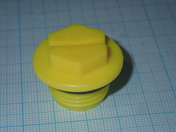 Колпачок пластиковый G1/2" для защиты внутренней резьбы BSP-1/2х14 с уплотнительным кольцом NBR