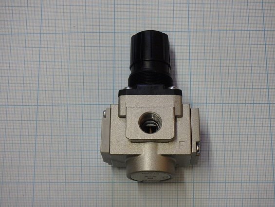 Регулятор давления воздуха SMC AR20-F02-1 0.02-0.2MPa