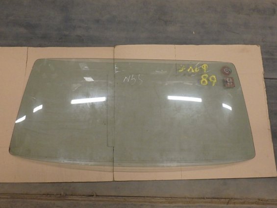 Стекло лобовое автомобиля ISUZU ELF 1989г.в.шасси NHR55E ЯПОНИЯ БУ бывшее в употреблении