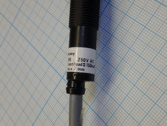 Выключатель бесконтактный датчик приближения индуктивный BES 517-449-AO-L-PC