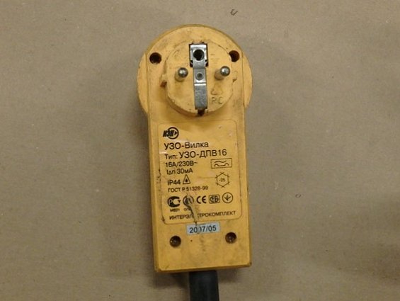 Удлинитель на катушке с термозащитой ИЭК УК50 НО5VV кабель 3х1.5мм длина 50метров