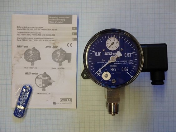 Дифманометр WIKA DELTA-comb 0-0.04MPa 702.02.100 Cont 850.3 Pressure Gauge With Alarm Contacts