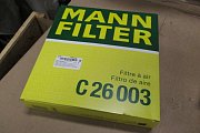 Фильтр воздушный MANN-FILTER C26003 двигателя 2AZ автомобиля ТОЙОТА RAV4 2008г.в.