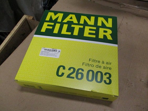 Фильтр воздушный MANN-FILTER C26003 двигателя 2AZ автомобиля ТОЙОТА RAV4 2008г.в.