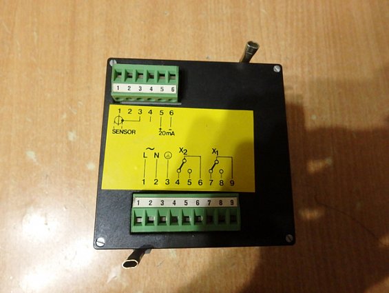 Регулятор microprocessor ph/mV&C meter ph contronic 00131-PFL 220V 50Hz 4-20mA 0-14pH